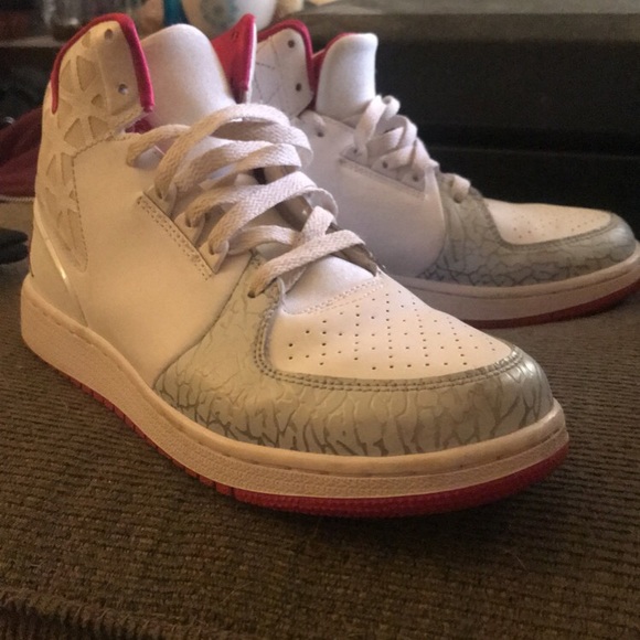 Pink, white, & grey Nike Jordans - Picture 1 of 2
